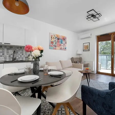 Διαμέρισμα Air Conditioned In Center By The River With Parking By Renters *