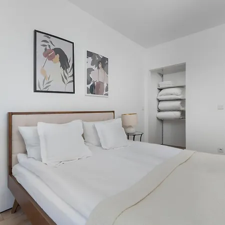 Διαμέρισμα Air Conditioned In Center By The River With Parking By Renters *